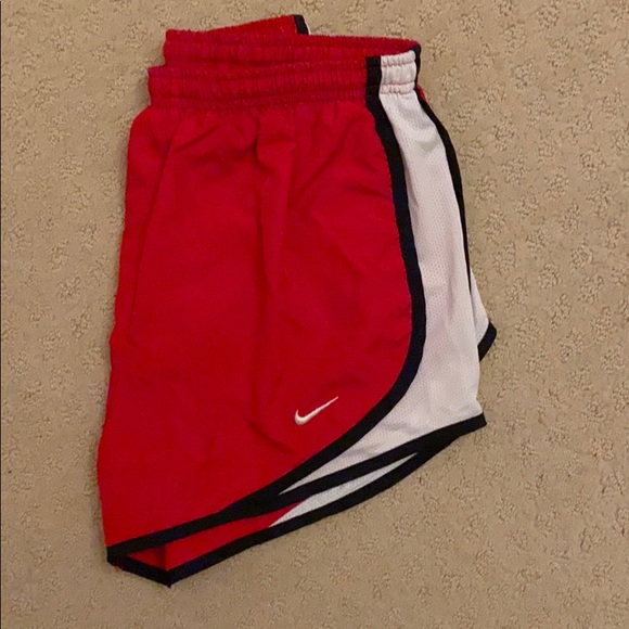 Red nike tempo shorts XS - Picture 3 of 4